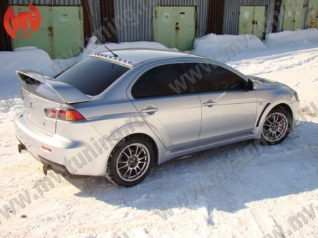 АБС-пластик Козырек на крышу с 9 зубьями Lancer X